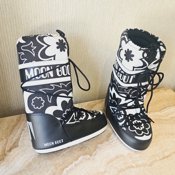 Moon Boot Icon Flower Moon Boots Floral Boots Black White Flowers - Picture 14 of 16